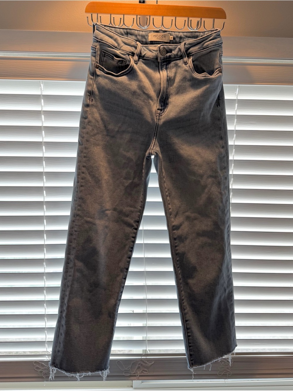 Hidden High-Rise Cropped Straight Jeans